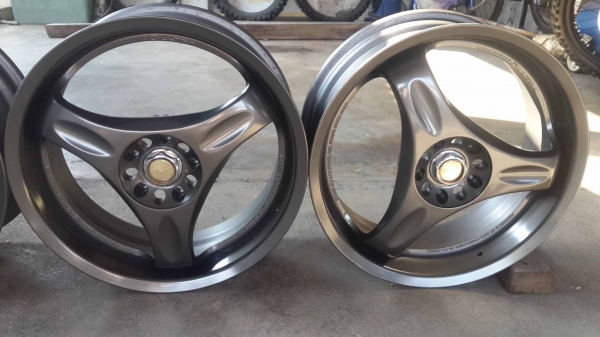 ล้อ RAYS แท้ C Ultar ลายกางเกงใน น้ำหนักเบา ขอบ 17 ใส่ 5 รู100 114 กว้าง 7 นิ้ว of 45 ฝา Rays อยู่ครบ