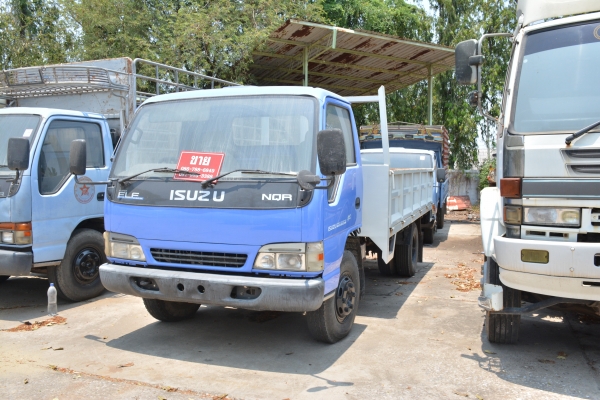 ISUZU NQR 135 hp กระบะเหล็กยาว 5 m