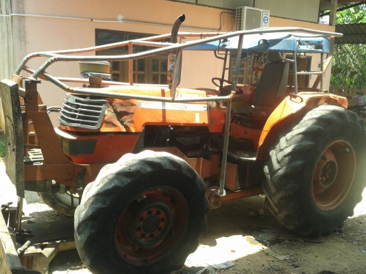 KUBOTA M9000