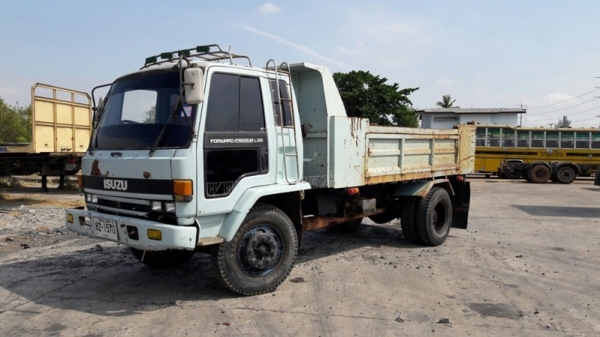 6 ล้อดัมพ์ ISUZU  รุ่น FSR11H  160 แรงม้า