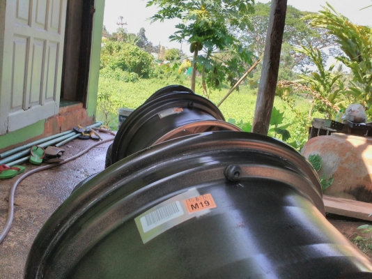 ขายครับติดรถ BT50PRO ปี16 10000 บาท ต่อรองได้