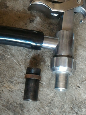 ชุดปืนพ่นทรายทำความสะอาดผิวชิ้นงาน แค่ต่อลมเข้าใช้งานดูทรายหรือผงเหล็กพ่นได้เลย