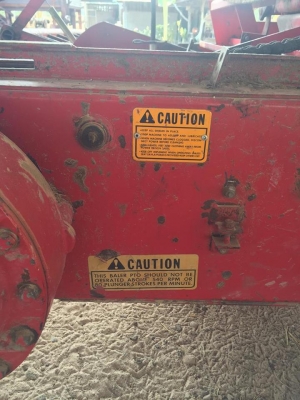 ขายเครื่องอัดฟาง แมสซี่ 124 ป้ายเหลือง สวยๆๆ ขายเครื่องอัดฟาง แมสซี่ 124 ป้ายเหลือง สวยๆๆ