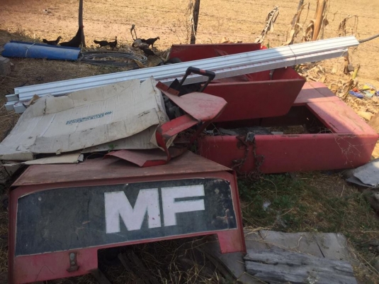 ขายเครื่องอัดฟาง แมสซี่ 124 ป้ายเหลือง สวยๆๆ ขายเครื่องอัดฟาง แมสซี่ 124 ป้ายเหลือง สวยๆๆ