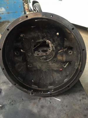 ขายหัวหมูเกียร์ฮิตตั้นชนเครื่องฮีโน่7C 7D 6C EH700 ใส่มิตซูแต่เป็นรุ่นคาดร์15นิ้ว