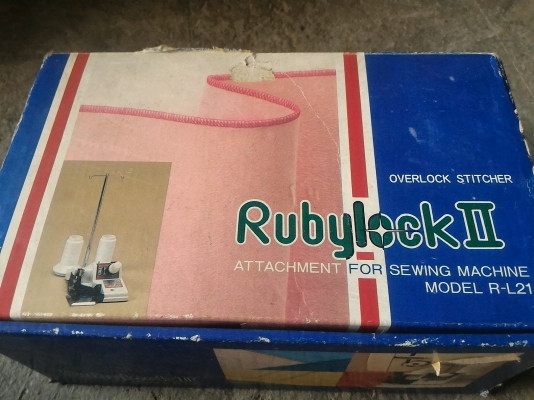 OVERLOCK STITCHER ชุดเย็บโพ้งเย็บริมผ้าเป็นอุปกรณ์เสริมสำหรับติดจักรเย็บผ้าที่มีอยู่แล้วได้ทุกรุ่น