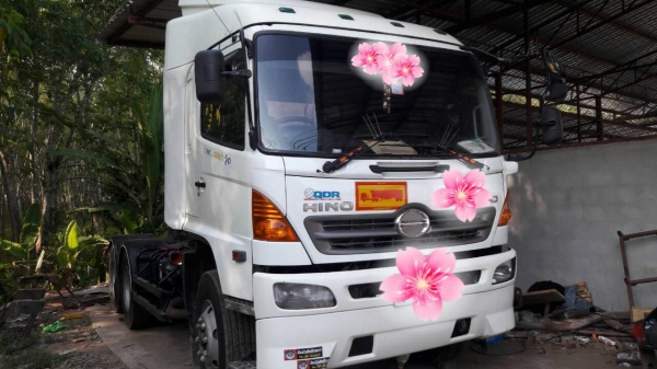 ขายหัวรถบรรทุก10ล้อ HINO 380แรงม้า ปี51 ราคา 1,700,000