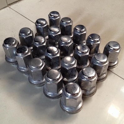 น็อตรถเก๋งหลายประเภท รายละเอียดด้านในครับ ตจว ส่งได้