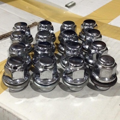 น็อตรถเก๋งหลายประเภท รายละเอียดด้านในครับ ตจว ส่งได้