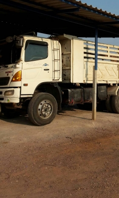 สิบล้อ ฮีโน่ 320ปี47 แม่ลูก3คาน ดั้มสามมิตแท้ สภาพดีเดิมๆพร้อมใช้ ทะเบียนพร้อมโอน สิบล้อ ฮีโน่ 320ปี47 แม่ลูก3คาน ดั้มสามมิตแท้ สภาพดีเดิมๆพร้อมใช้ ทะเบียนพร้อมโอน