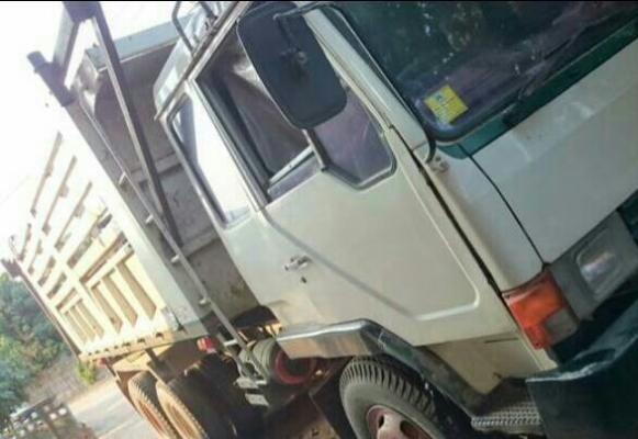 ขายแล้ว ครับ สิบล้อ มิตซู ไอ้หลง FN527MA-6D16-195 ดั้ม 2เพา ช่วงล่างเบรคเกียร์ใหญ่10สปีส สภาพดีสวยพร้อมใช้ ทะเบียนพร้อมโอน