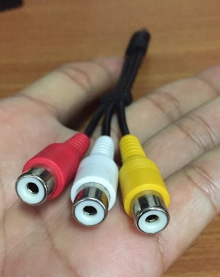 สายต่อAUX IN ทั้งภาพและเสียง