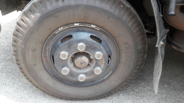 ขายหกล้อบรรทุกตู้แห้ง HINO DUTRO 136 แรง ปี45 รถมือ1ออกห้างสภาพใหม่กิ๊บ