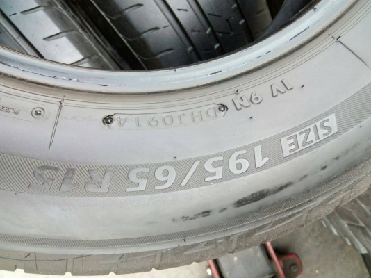 195/65R15  BRIDGESTONE ECOPIA EP200 ปี14 ชุด 4 เส้น tel.081-427-3941 ไอดีไลน์  0814273941