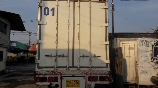 ขายรถ6ล้อตู้สิบบาน HINO FG8JRLA ปี2013 เครื่อง212แรงม้า ตู้ยาว 7.50เมตร