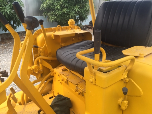 ขายรถแทรคเตอร์Komatsuรุ่นD21-3 นำเข้าจากญี่ปุ่น ไม่เคยใช้งานในไทย มีใบอินวอย สภาพดีพร้อมใช้งาน ขายรถแทรคเตอร์Komatsuรุ่นD21-3 นำเข้าจากญี่ปุ่น ไม่เคยใช้งานในไทย มีใบอินวอย สภาพดีพร้อมใช้งาน