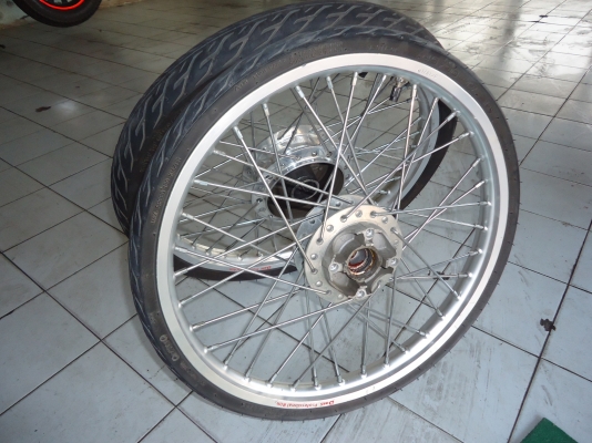 ล้อพร้อมดุมHonda wave110 i หัวฉีด ลด 420.-