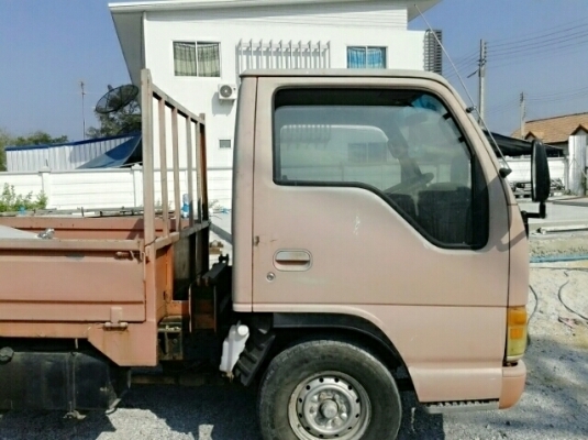 รถ ISUZU รถบรรทุก 4 ล้อ ไม่ติดเวลา รถ ISUZU รถบรรทุก 4 ล้อ ไม่ติดเวลา