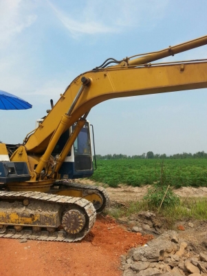 ขายรถแบคโฮ KOMATSU PC200-5 ไฟฟ้าครบ คอลโทรลสั้น ซีเรียลสูง ราคา 670000 ขายรถแบคโฮ KOMATSU PC200-5 ไฟฟ้าครบ คอลโทรลสั้น ซีเรียลสูง ราคา 670000