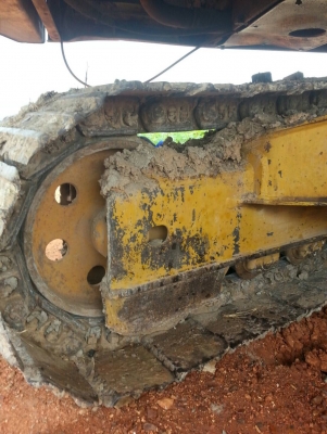 ขายรถแบคโฮ KOMATSU PC200-5 ไฟฟ้าครบ คอลโทรลสั้น ซีเรียลสูง ราคา 670000 ขายรถแบคโฮ KOMATSU PC200-5 ไฟฟ้าครบ คอลโทรลสั้น ซีเรียลสูง ราคา 670000