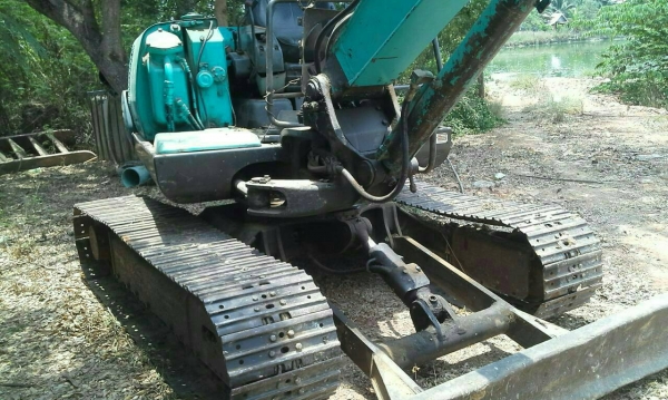 ขายรถแบคโฮ KOMATSU PC40-7 ราคา 340000 ขายรถแบคโฮ KOMATSU PC40-7 ราคา 340000