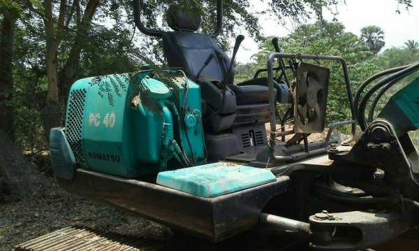 ขายรถแบคโฮ KOMATSU PC40-7 ราคา 340000 ขายรถแบคโฮ KOMATSU PC40-7 ราคา 340000