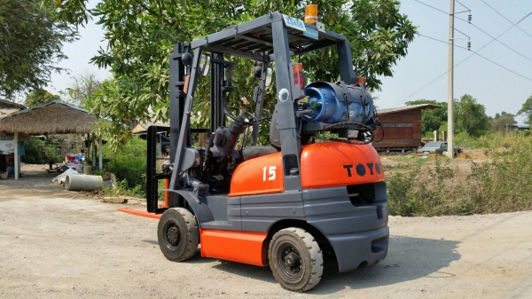 ขายด่วนรถยก TOYOTA 6FGยก1.5ตันเสาสูง3เมตรยางตัน4เส้น2ระบบแก็สเบนซินรถนอกยังไม่เคยใช้งานในเมืองไทยเลย=รุ่นใหม่ขายถูกๆๆ