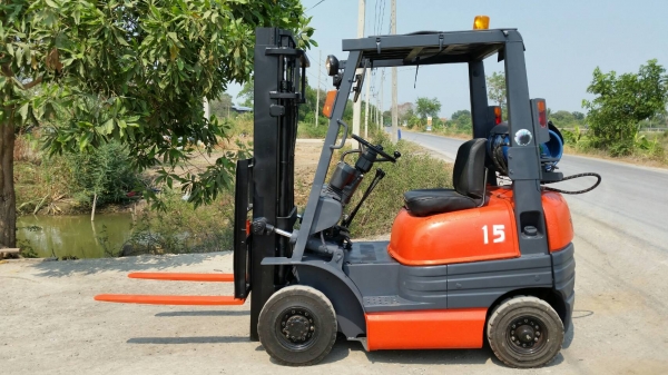 ขายด่วนรถยก TOYOTA 6FGยก1.5ตันเสาสูง3เมตรยางตัน4เส้น2ระบบแก็สเบนซินรถนอกยังไม่เคยใช้งานในเมืองไทยเลย=รุ่นใหม่ขายถูกๆๆ