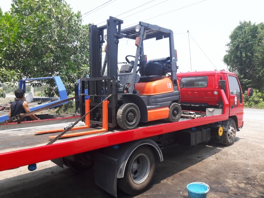 ขายด่วนรถยก TOYOTA 6FGยก1.5ตันเสาสูง3เมตรยางตัน4เส้น2ระบบแก็สเบนซินรถนอกยังไม่เคยใช้งานในเมืองไทยเลย=รุ่นใหม่ขายถูกๆๆ