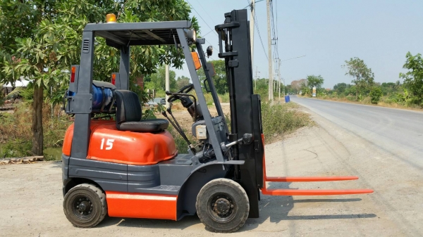 ขายด่วนรถยก TOYOTA 6FGยก1.5ตันเสาสูง3เมตรยางตัน4เส้น2ระบบแก็สเบนซินรถนอกยังไม่เคยใช้งานในเมืองไทยเลย=รุ่นใหม่ขายถูกๆๆ