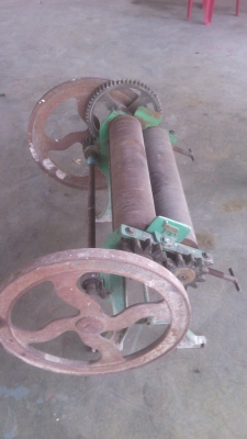 เครื่องรีดยางพารา