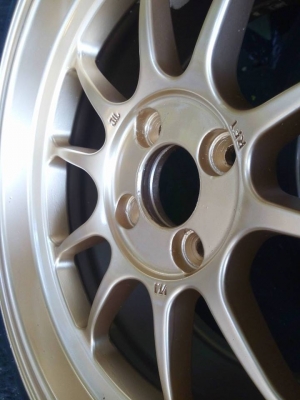 แม็ก RF1 ขอบ 15 กว้าง 8 ออฟ 25 พร้อมยางดอกล้นๆ แม็ก RF1 ขอบ 15 กว้าง 8 ออฟ 25 พร้อมยางดอกล้นๆ