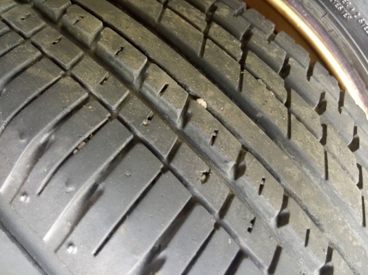 แม็ก RF1 ขอบ 15 กว้าง 8 ออฟ 25 พร้อมยางดอกล้นๆ แม็ก RF1 ขอบ 15 กว้าง 8 ออฟ 25 พร้อมยางดอกล้นๆ