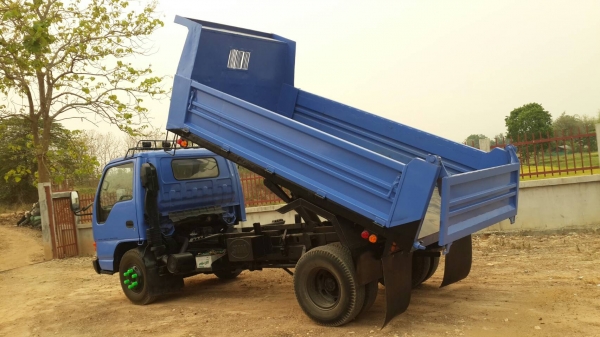 ขาย 6 ล้อดั้ม NPR66LX5 T เครื่อง4HF-120เเรง ห้างเเท้ ปี 40 ดั้ม3มิตรแท้ รถสภาพสวยเดิมพร้อมใช้งาน เล่มพร้อมเบอร์เจ้าของ062-0235353