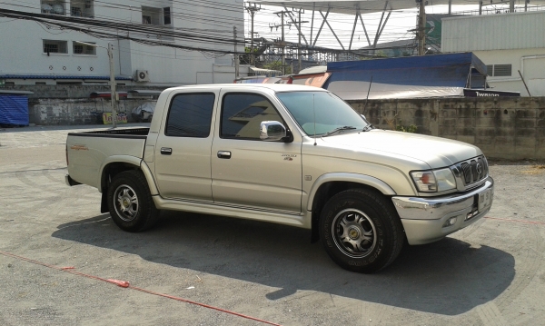 ประกาศขายรถกะบะ 4 ประตูสภาพเดิมๆพร้อมใช้ ยี่ห้อ โตโยต้าไฮลักซ์ ไทเกอร์ D4D 2500CC ปี2004 ตัวท็อป เอกสารทะเบียนพร้อมโอน