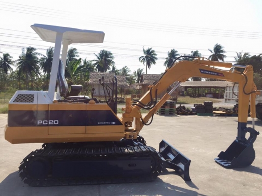รถขุด KOMATSU PC20-5 ทำสีใหม่ นำเข้า มือสองญี่ปุ่น