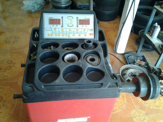 ขายเครื่องถ่วงล้อ