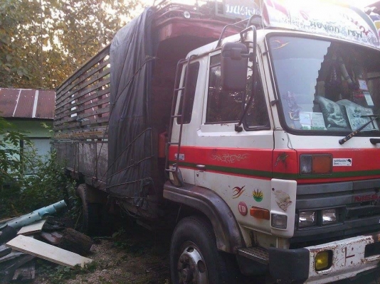 ขาย10ล้อร่อง1เพลา ยูดี เครื่อง185 ho7c แชชซีสวยเครื่องดีสภาพพร้อมวิ่งงาน เอกสารเล่มทะเบียนครบ ขาย10ล้อร่อง1เพลา ยูดี เครื่อง185 ho7c แชชซีสวยเครื่องดีสภาพพร้อมวิ่งงาน เอกสารเล่มทะเบียนครบ