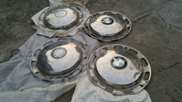 ขายฝาตบสแตนเลสแท้ bmw 2002 1602