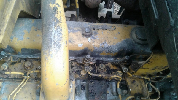 ต้องการซื้อห้องเกียร์รถตักล้อยาง KOMATSU WA300-1 เอาแบบใช้ระบบไฟคุมมีเซลลูนอย ดูในภาพ ต้องการซื้อห้องเกียร์รถตักล้อยาง KOMATSU WA300-1 เอาแบบใช้ระบบไฟคุมมีเซลลูนอย ดูในภาพ