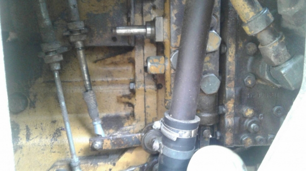 ต้องการซื้อห้องเกียร์รถตักล้อยาง KOMATSU WA300-1 เอาแบบใช้ระบบไฟคุมมีเซลลูนอย ดูในภาพ ต้องการซื้อห้องเกียร์รถตักล้อยาง KOMATSU WA300-1 เอาแบบใช้ระบบไฟคุมมีเซลลูนอย ดูในภาพ