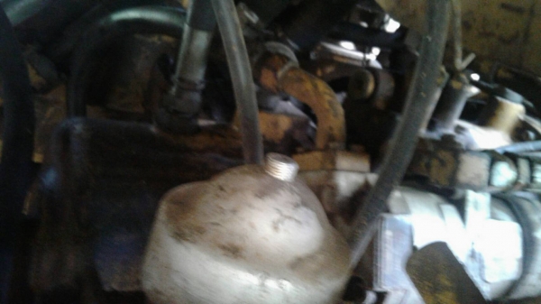 ต้องการซื้อห้องเกียร์รถตักล้อยาง KOMATSU WA300-1 เอาแบบใช้ระบบไฟคุมมีเซลลูนอย ดูในภาพ ต้องการซื้อห้องเกียร์รถตักล้อยาง KOMATSU WA300-1 เอาแบบใช้ระบบไฟคุมมีเซลลูนอย ดูในภาพ