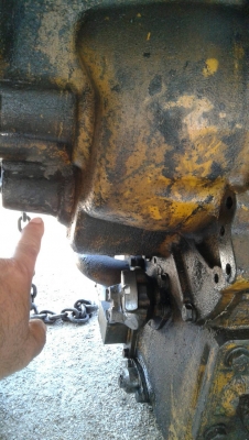 ต้องการซื้อห้องเกียร์รถตักล้อยาง KOMATSU WA300-1 เอาแบบใช้ระบบไฟคุมมีเซลลูนอย ดูในภาพ ต้องการซื้อห้องเกียร์รถตักล้อยาง KOMATSU WA300-1 เอาแบบใช้ระบบไฟคุมมีเซลลูนอย ดูในภาพ