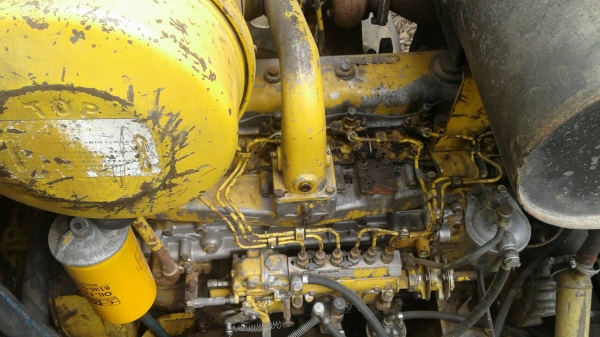 ต้องการซื้อห้องเกียร์รถตักล้อยาง KOMATSU WA300-1 เอาแบบใช้ระบบไฟคุมมีเซลลูนอย ดูในภาพ ต้องการซื้อห้องเกียร์รถตักล้อยาง KOMATSU WA300-1 เอาแบบใช้ระบบไฟคุมมีเซลลูนอย ดูในภาพ