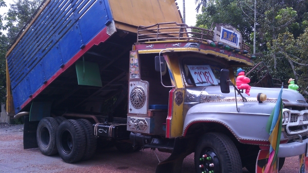 ขายสิบล้อหัวยาวดั้ม เพลาเดียว เครื่อง165แรงพวงมาลัยพาเวอร์เบรคจิ๊บฟี่