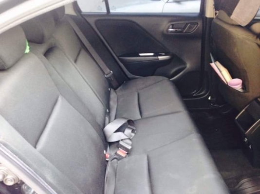 ขายด่วนคะHonda city ตัวลองทอป2015 ใช้มือเดียวส่วนใหญ่จอด