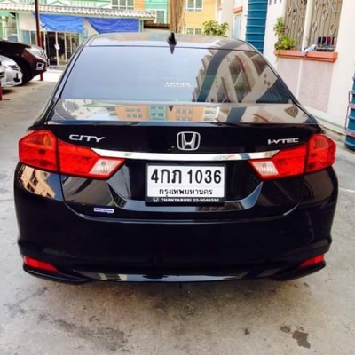 ขายด่วนคะHonda city ตัวลองทอป2015 ใช้มือเดียวส่วนใหญ่จอด
