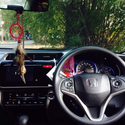 ขายด่วนคะHonda city ตัวลองทอป2015 ใช้มือเดียวส่วนใหญ่จอด