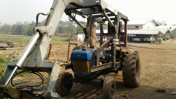 รถคีบอ้อย ราคา 300000