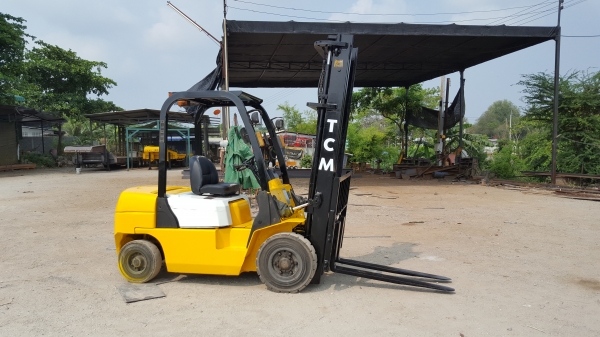 ขายรถยก2.5ตันดีเซล..165.000..เสา4เมตร...ดีเซล